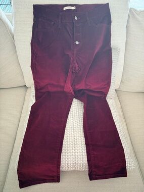 Levi’s | 724 High Rise Straight Burgundy Corduroy Pants